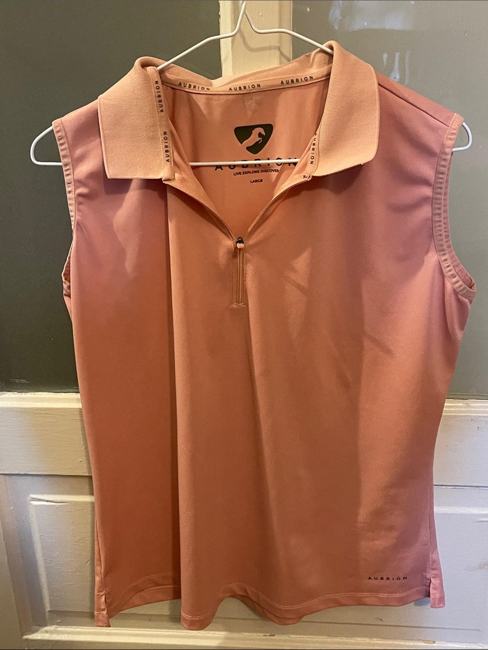 Shire’s Aubrion peach/coral equestrian top large